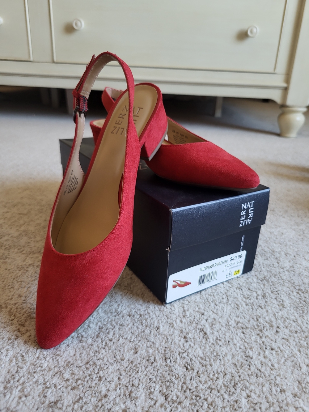 NWOT. Naturalizer Red Suede Pointed Toe Slingback Mules